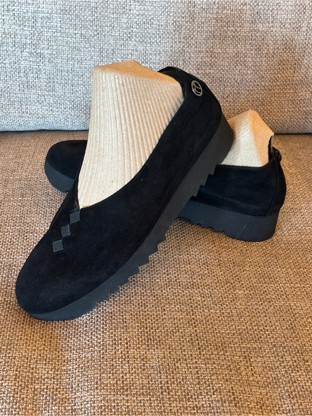 Thierry Rabotin black suede sz 39 women's flats platform wedge shoes